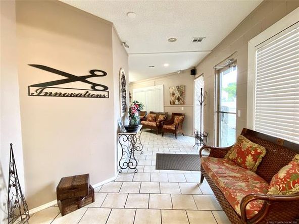 405 N Eufaula Ave, Coweta, OK 74429